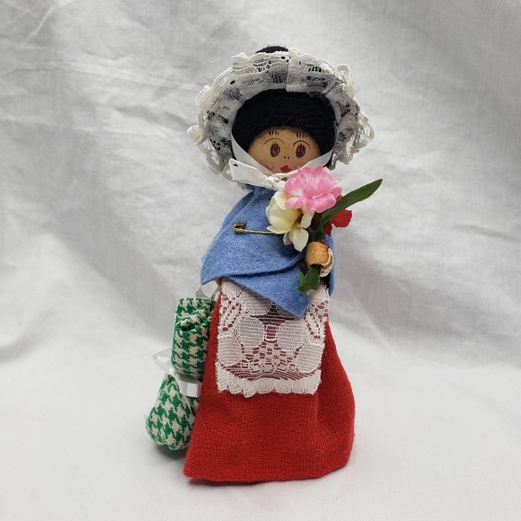 Two Vintage Welsh Wales Dolls British - Picture 2 of 10